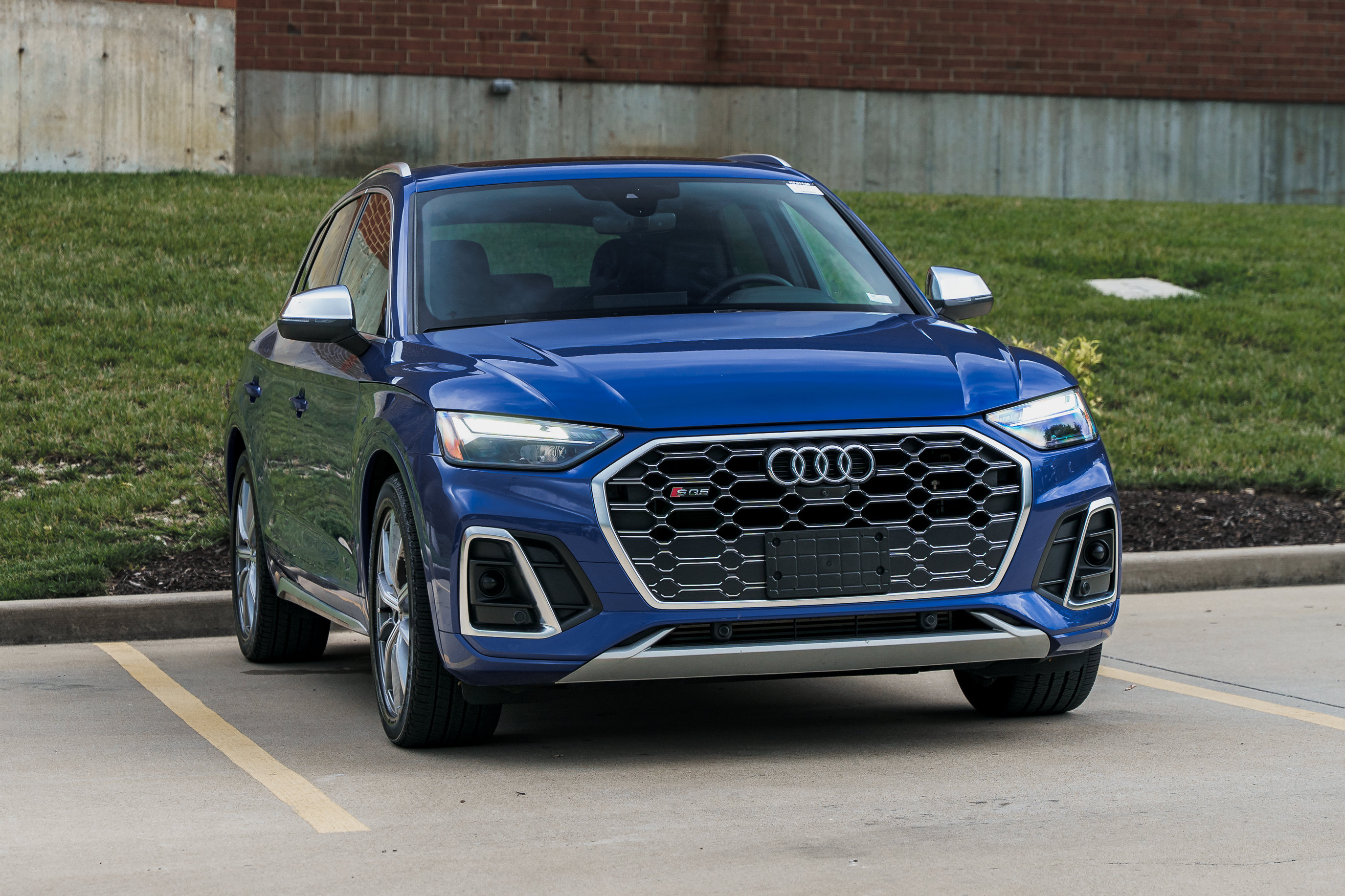 Used 2024 Audi SQ5 Premium Plus w/ Premium Plus Package AWD/4WD image 2