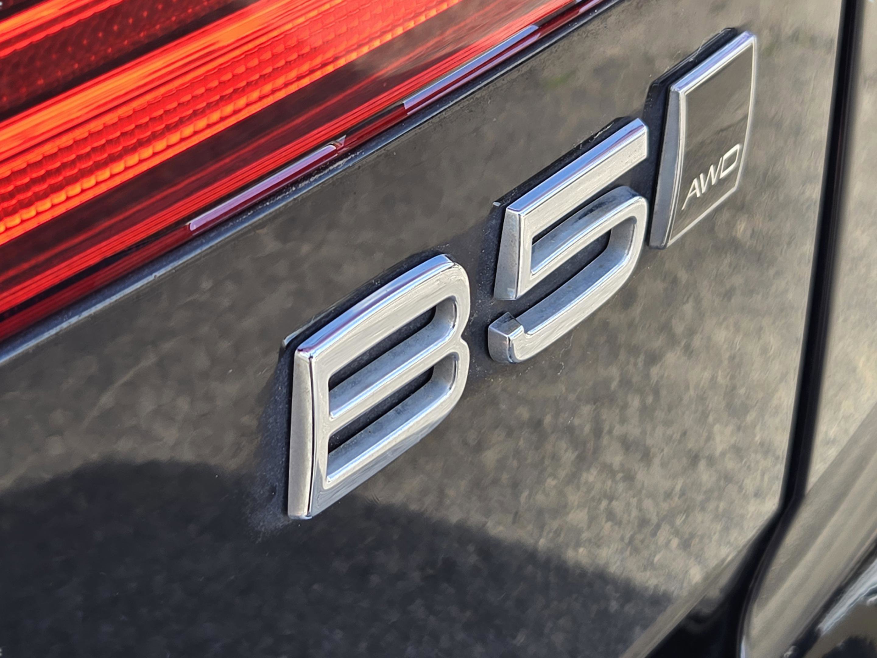 Used 2023 Volvo XC60 B5 Plus w/ Climate Package image 37