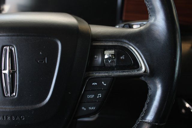 Used 2019 Lincoln Navigator Select image 13