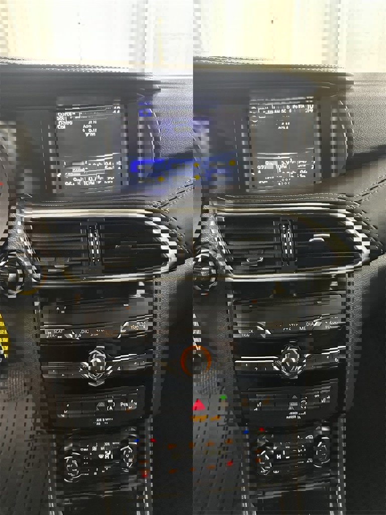 Used 2017 INFINITI QX30 Premium w/ Navigation Package image 22