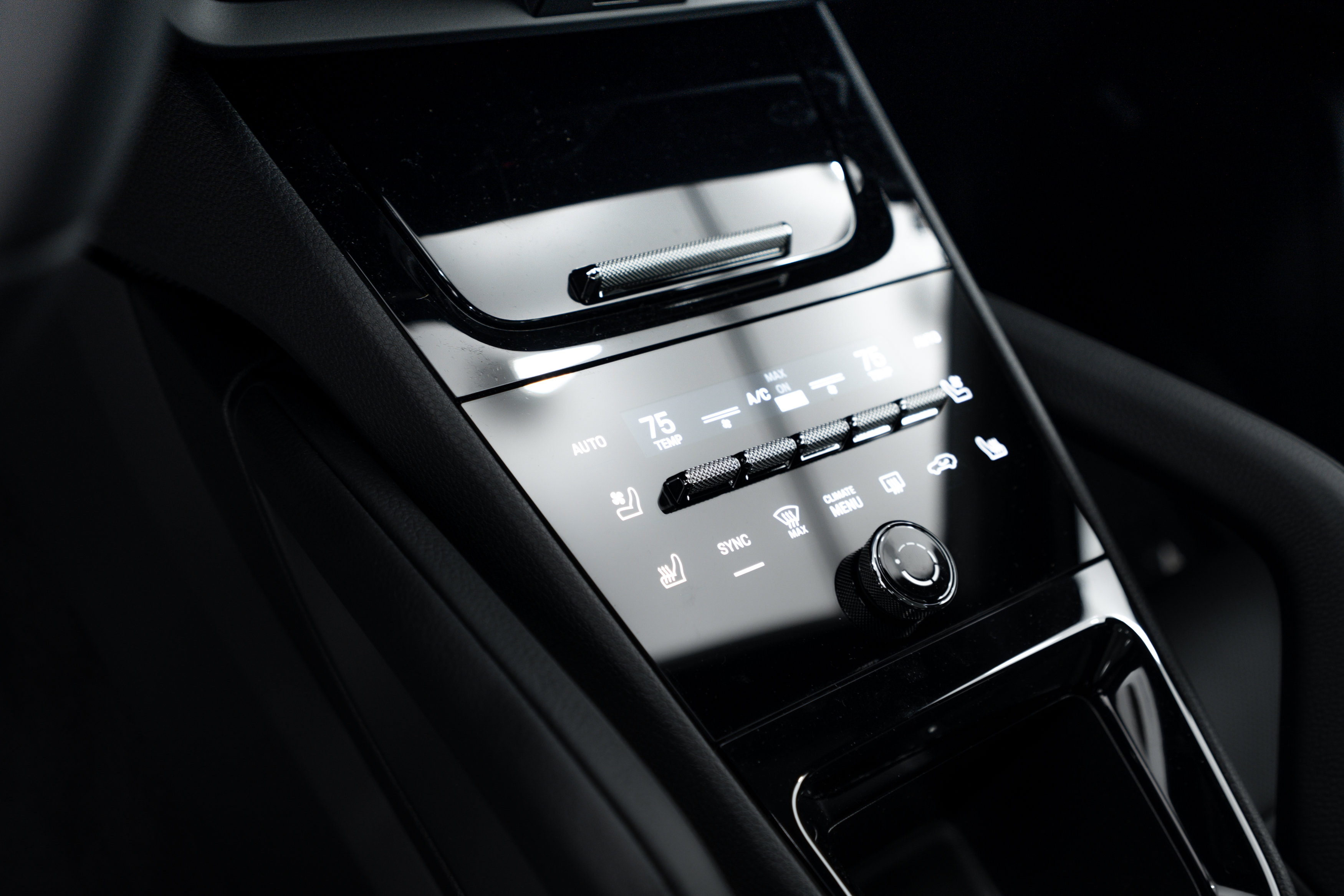 Certified 2026 Porsche Cayenne Coupe AWD/4WD image 16