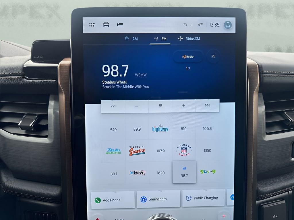 Used 2022 Ford F150 Lightning Lariat image 18