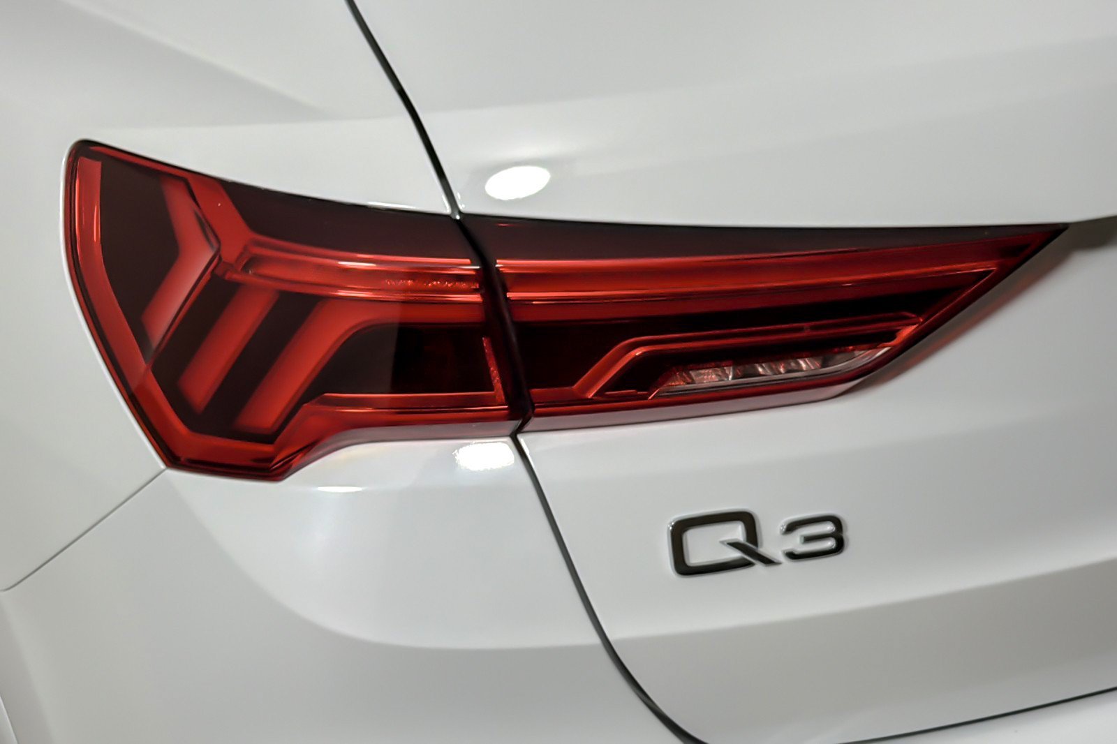 Used 2022 Audi Q3 2.0T Premium Plus AWD/4WD image 25