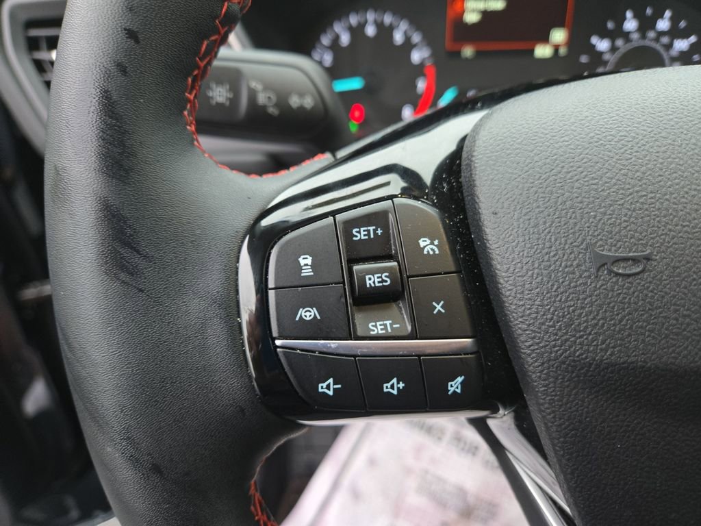 Used 2022 Ford Escape SEL w/ SEL Stealth AWD Package image 19