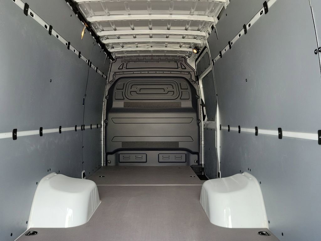 New 2025 Mercedes-Benz Sprinter 4500 image 10
