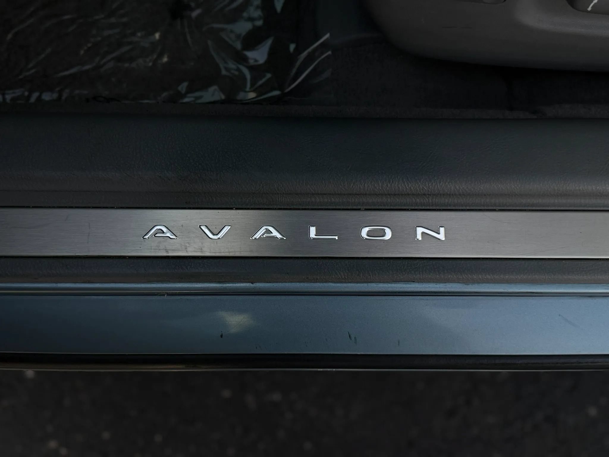 Used 2005 Toyota Avalon Limited FWD image 35