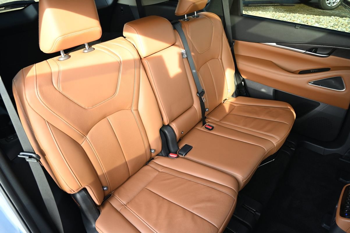 Used 2025 INFINITI QX60 Sensory image 45