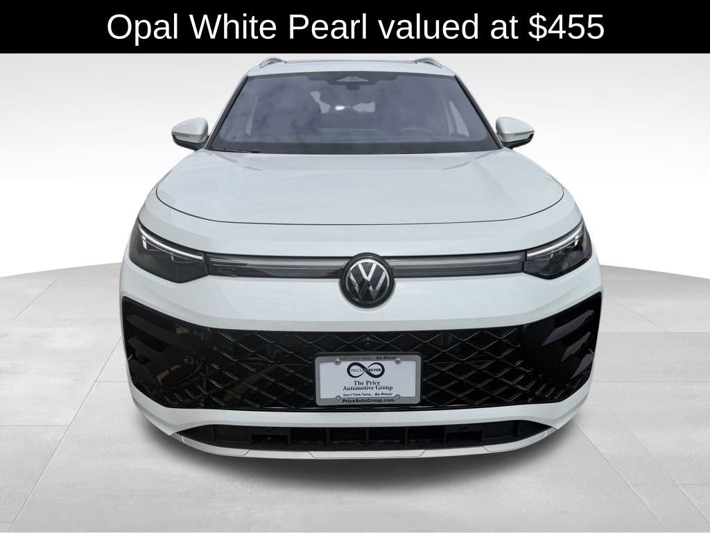 Used 2026 Volkswagen Tiguan SEL R-Line AWD/4WD image 2