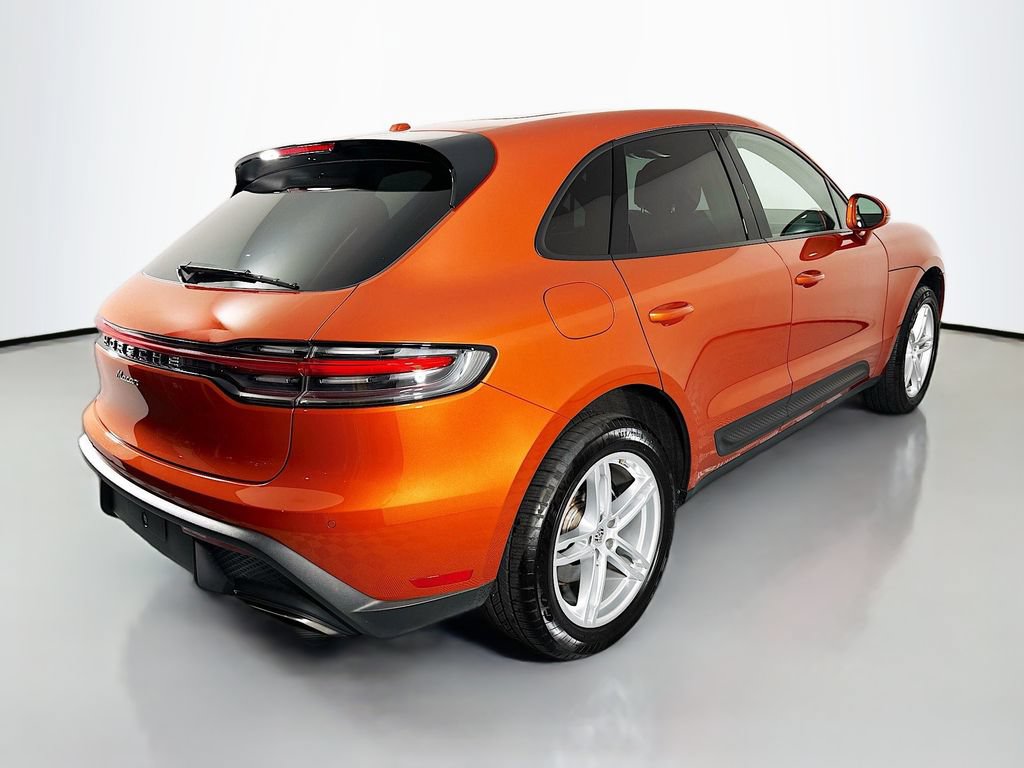 Certified 2022 Porsche Macan AWD/4WD image 9