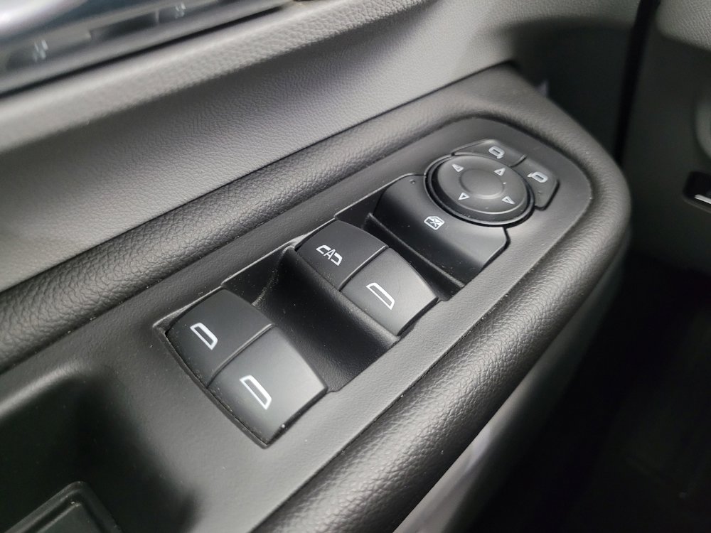 Used 2023 GMC Terrain SLT image 27