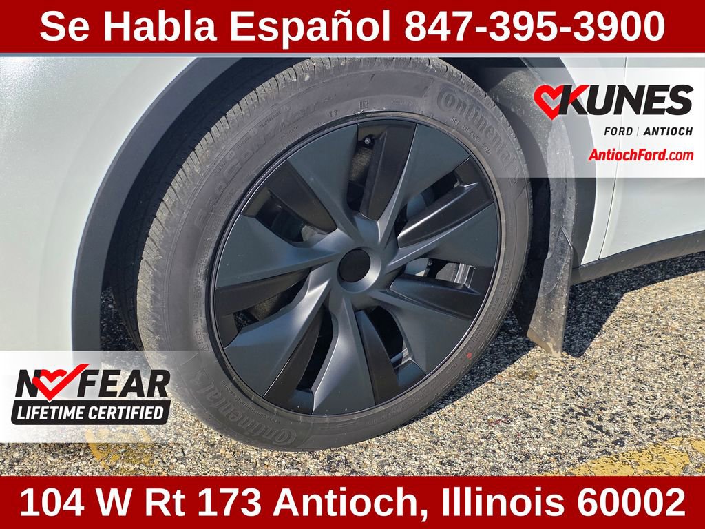 Used 2024 Tesla Model Y Long Range AWD/4WD image 15