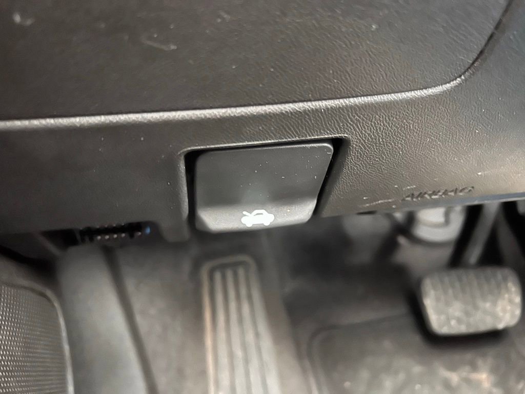 Used 2024 Chevrolet Malibu LT image 26