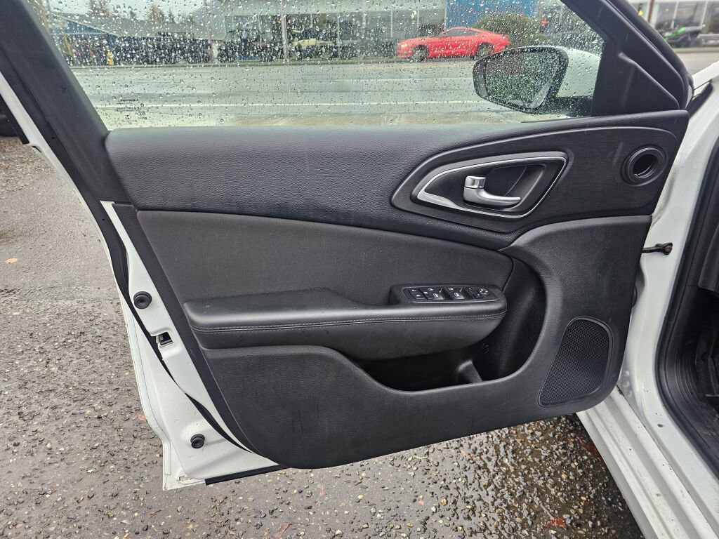 Used 2016 Chrysler 200 LX image 23
