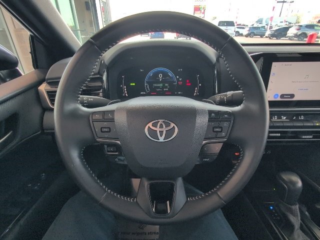 Used 2025 Toyota Camry SE image 22