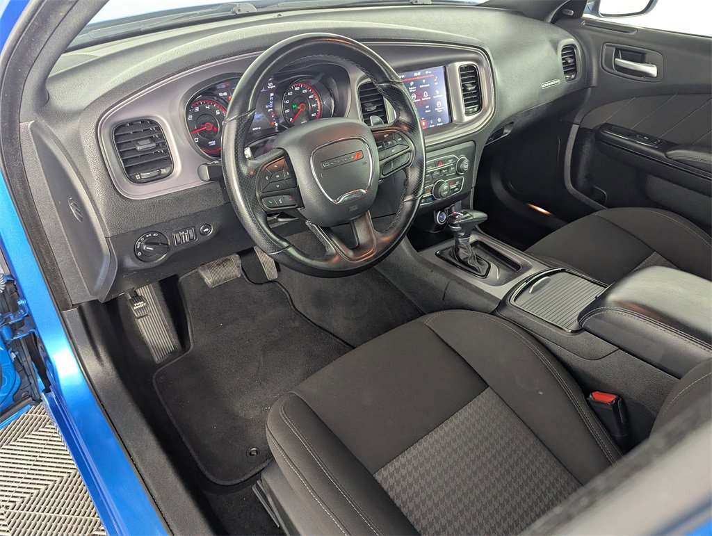 Used 2023 Dodge Charger R/T w/ Blacktop Package image 11