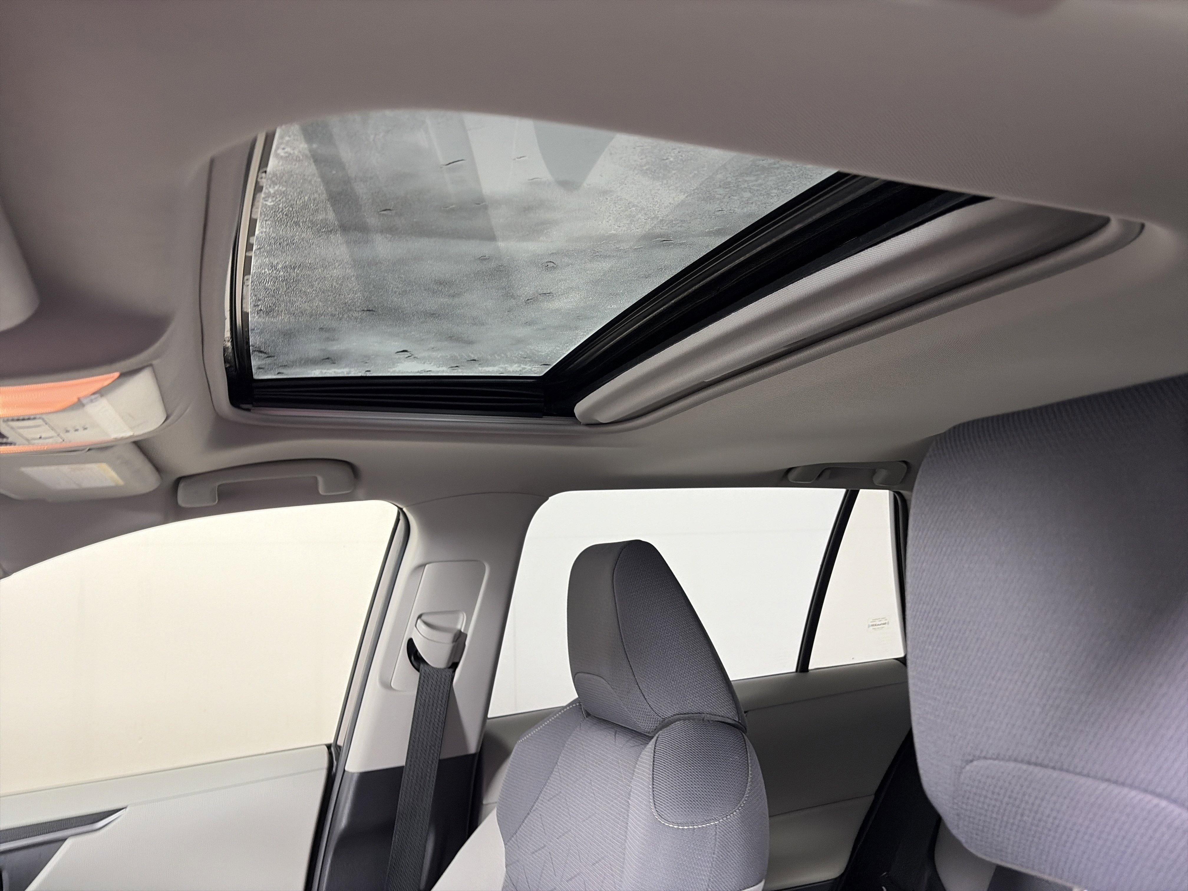 Used 2020 Toyota RAV4 XLE image 15