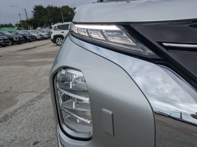 Used 2023 Mitsubishi Outlander SE AWD/4WD image 10