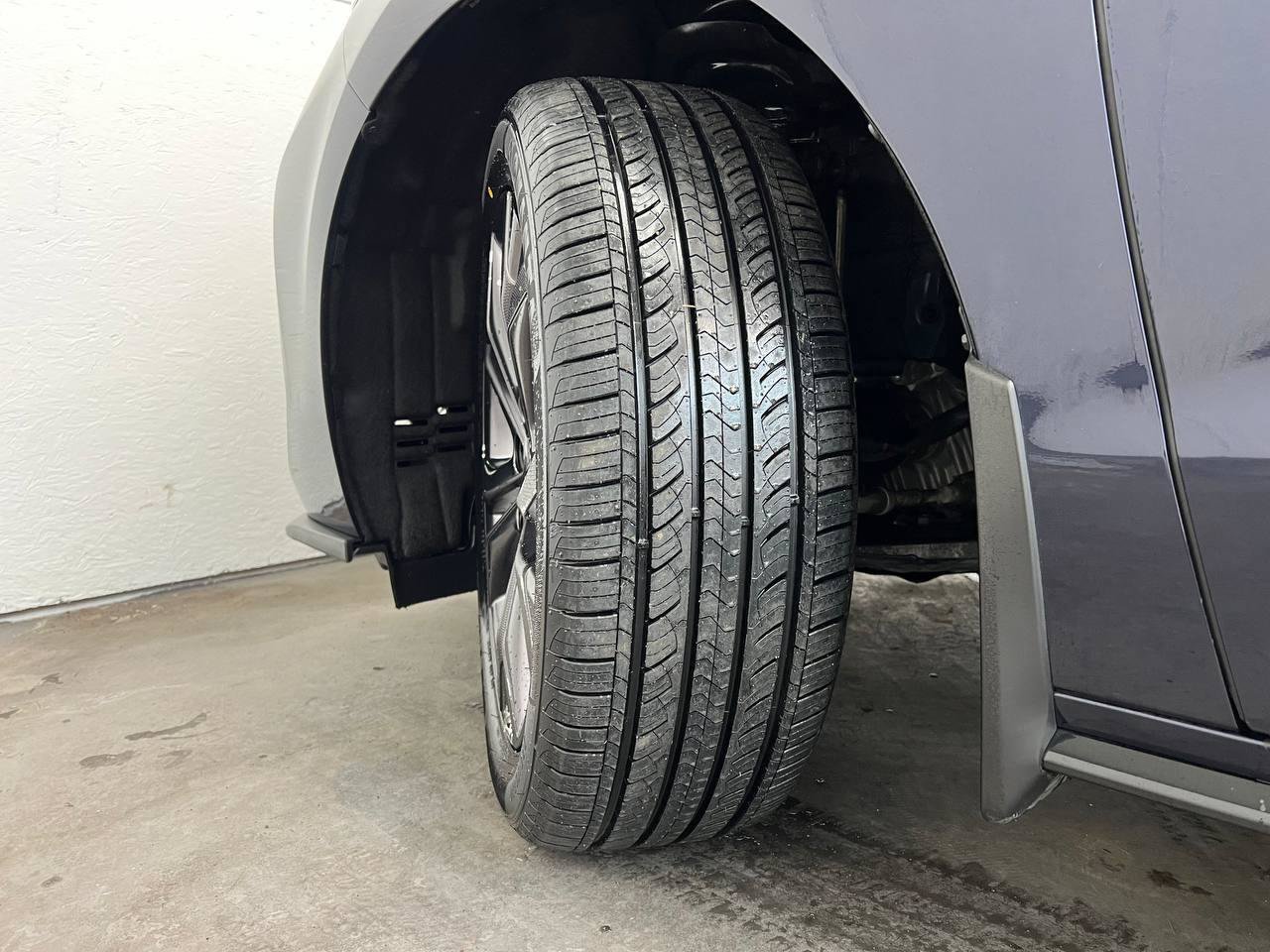 Used 2025 Toyota Sienna XSE w/ XSE Premium Package FWD image 31