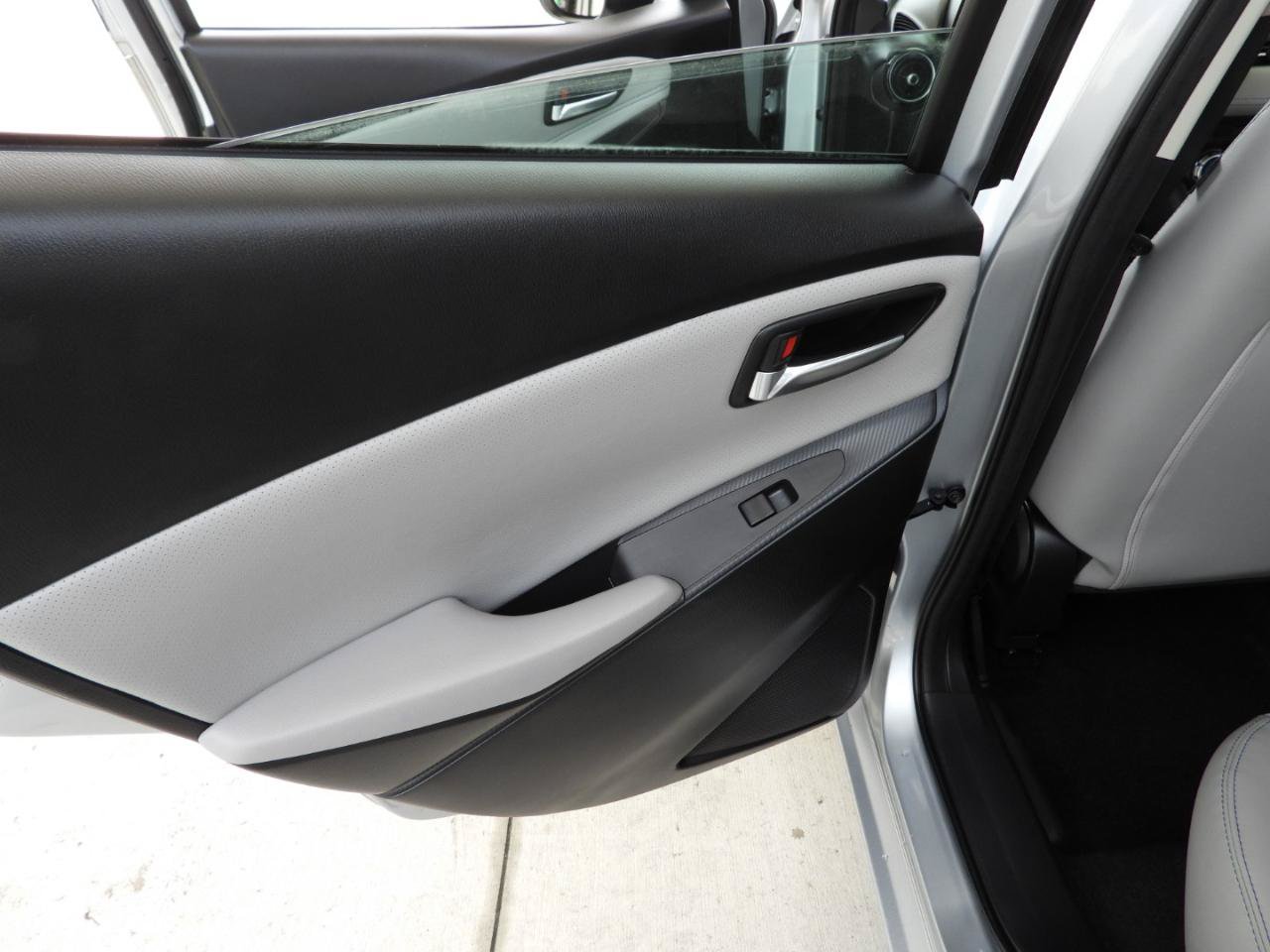 Used 2020 Toyota Yaris XLE FWD image 36