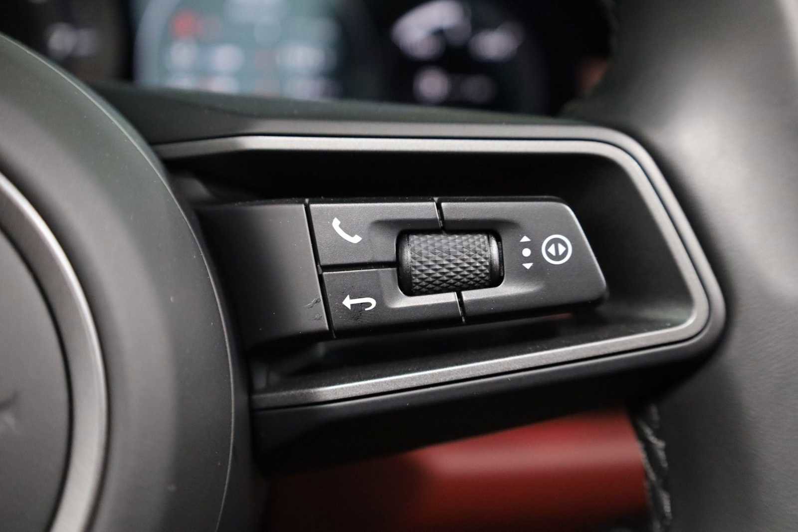 Certified 2024 Porsche 911 Targa 4S image 24