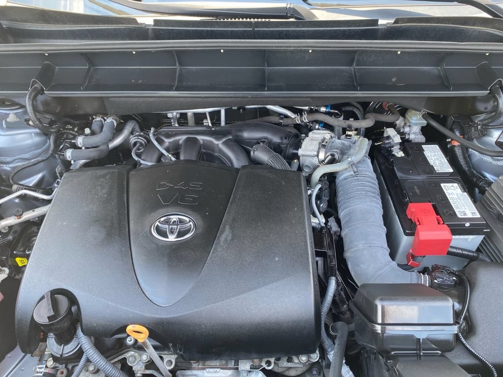 Used 2021 Toyota Highlander XLE AWD/4WD image 33