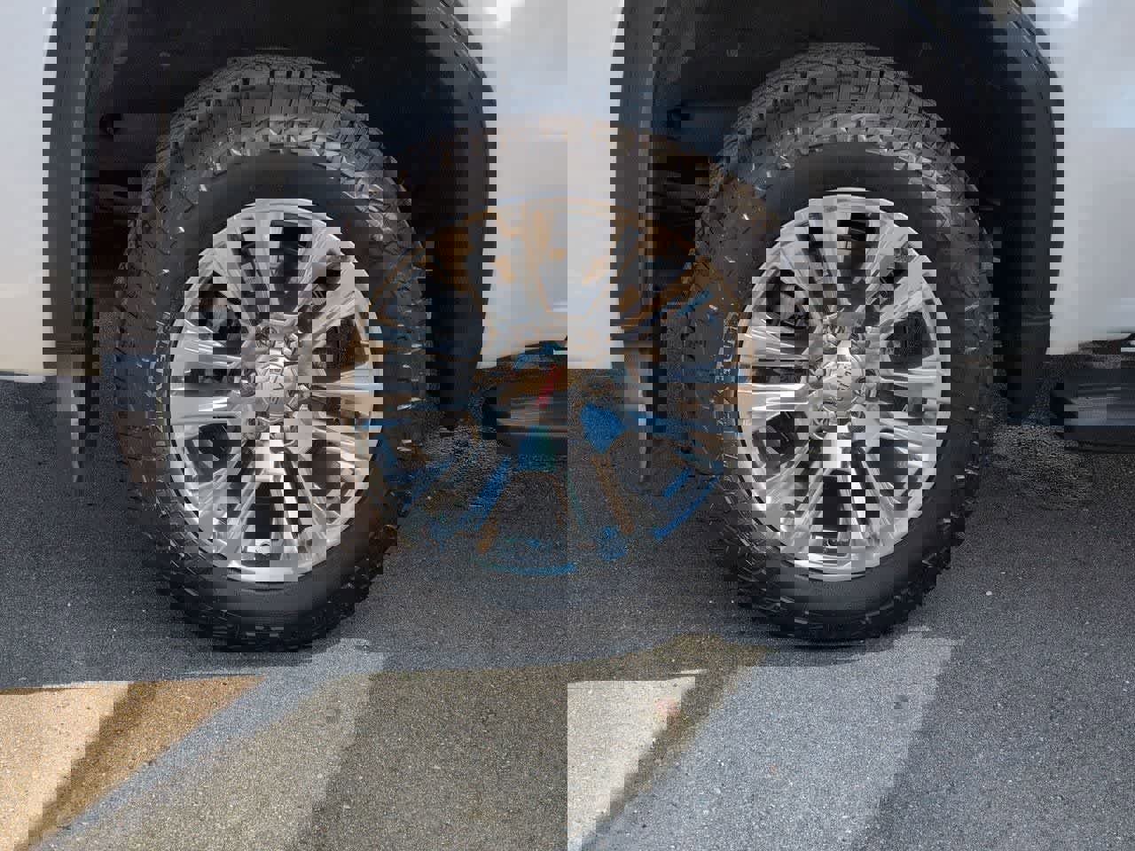 Used 2024 GMC Sierra 1500 Denali w/ Technology Package AWD/4WD image 13