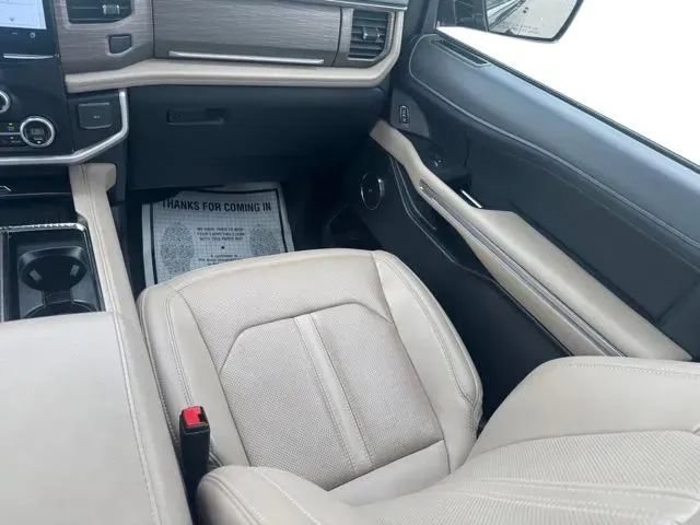 Used 2024 Ford Expedition Limited AWD/4WD image 21
