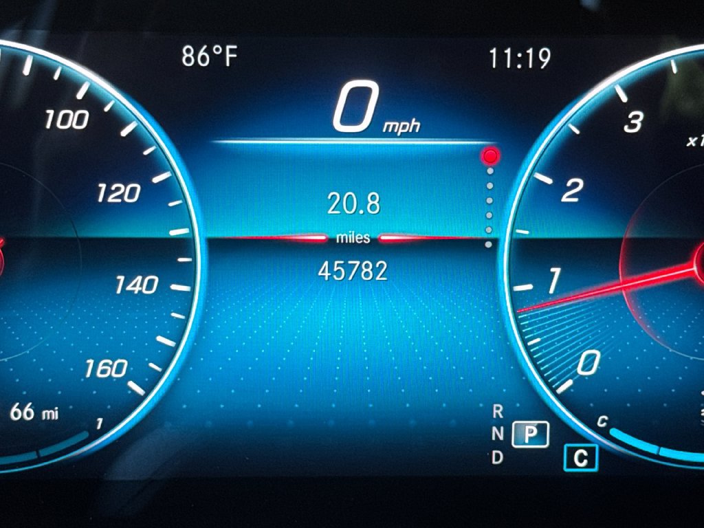 Used 2021 Mercedes-Benz GLA 250 4MATIC image 34