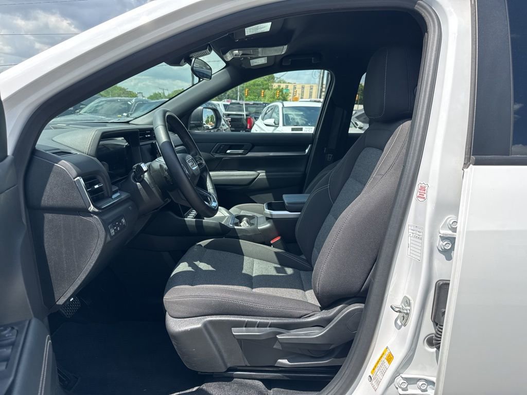 Used 2025 GMC Terrain Elevation AWD/4WD image 15