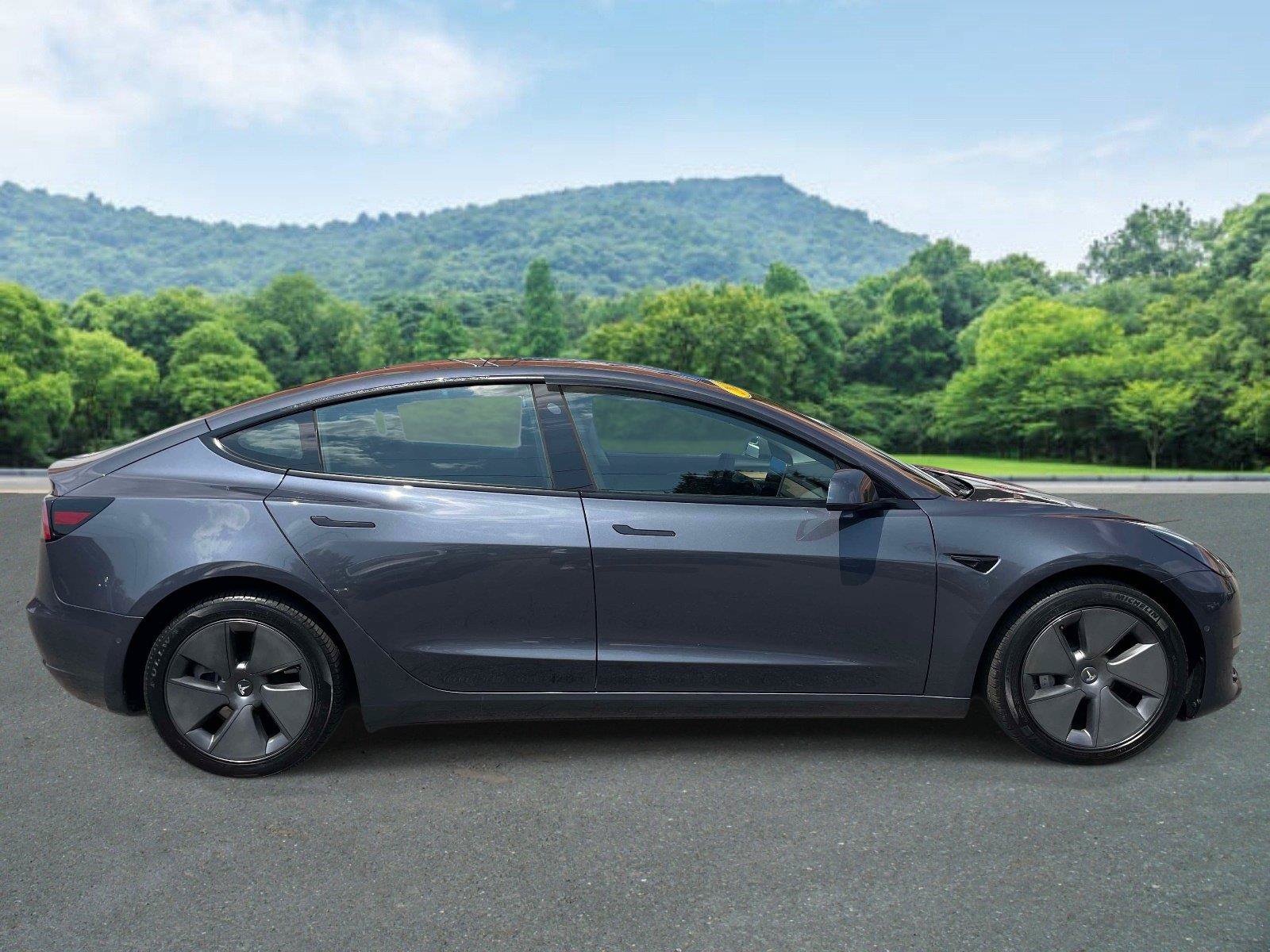 Used 2022 Tesla Model 3 RWD image 18
