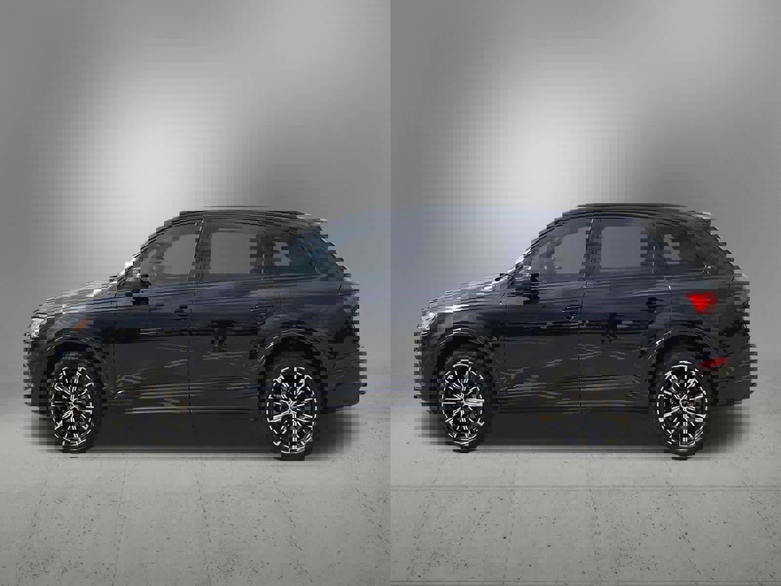 Used 2021 Audi Q7 3.0T Prestige w/ Prestige Package image 3