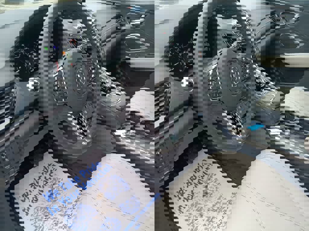 Used 2025 Acura RDX SH-AWD image 17