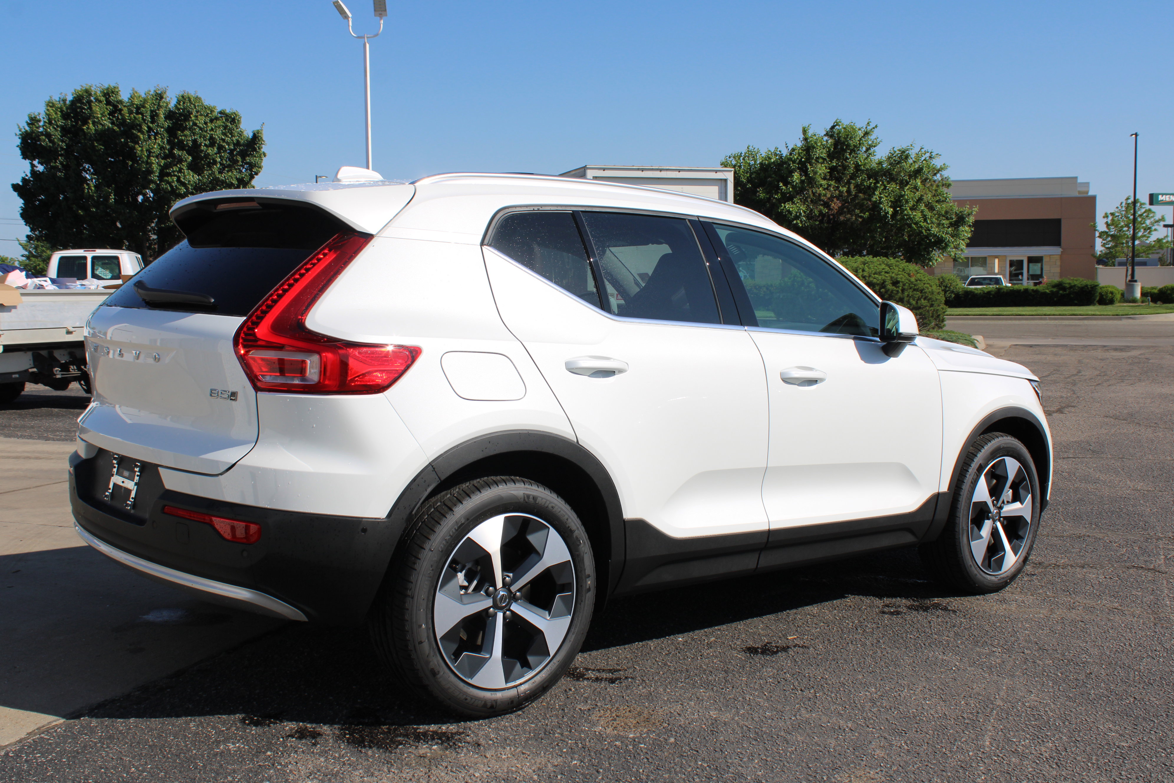 New 2025 Volvo XC40 B5 Plus w/ Protection Package Premier image 7