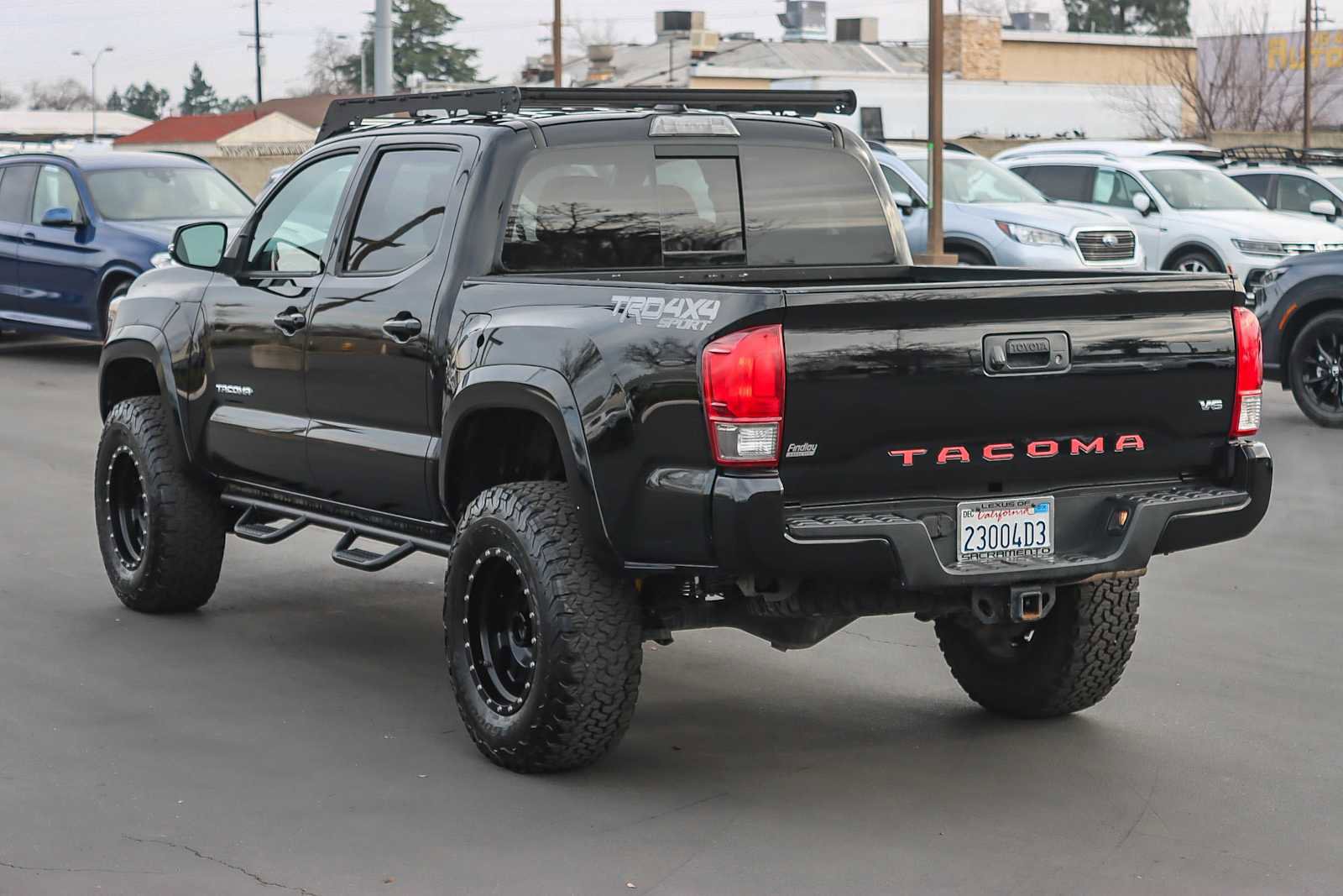 Used 2017 Toyota Tacoma TRD Sport image 2
