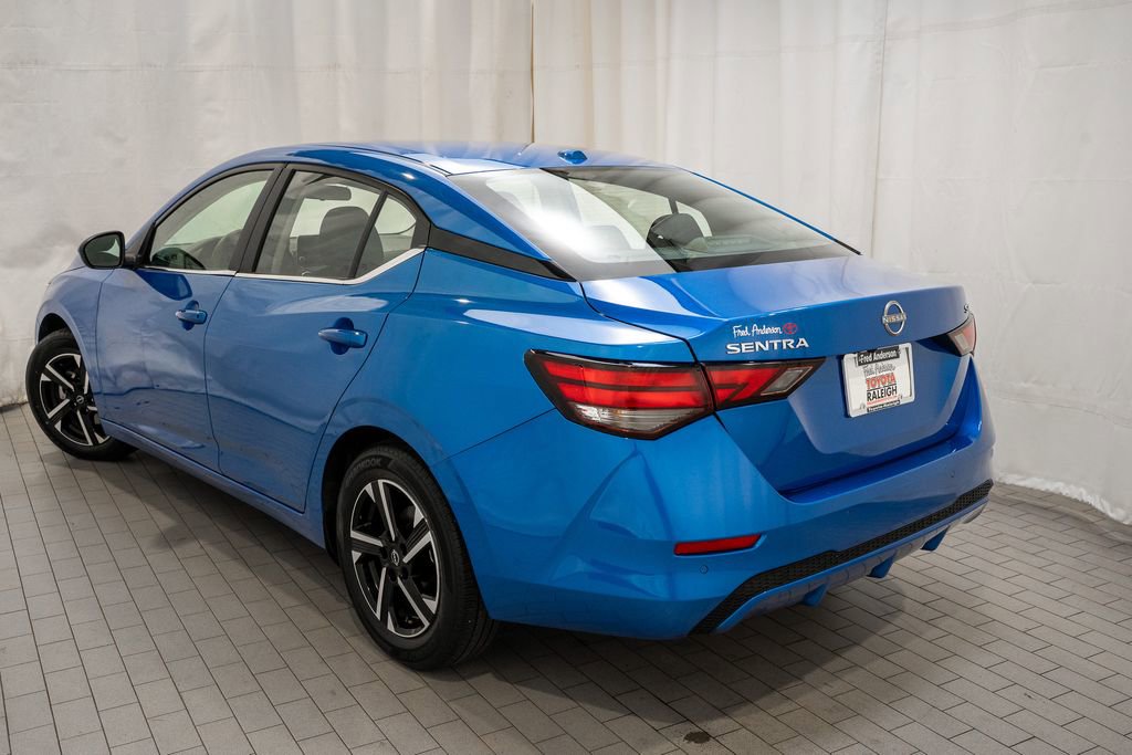 Used 2024 Nissan Sentra SV image 3