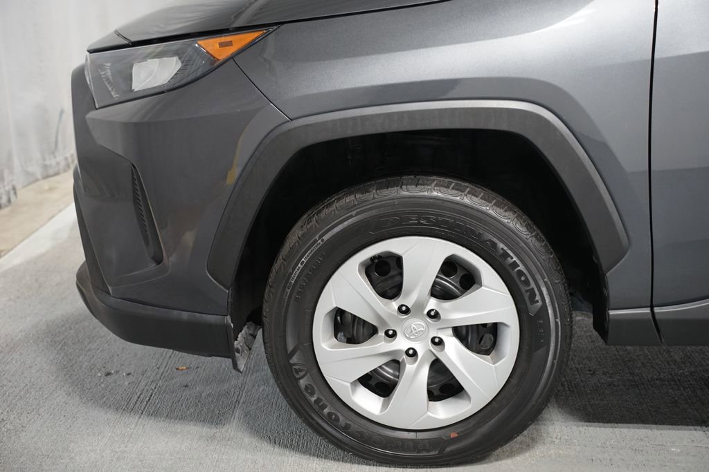 Certified 2022 Toyota RAV4 LE image 5