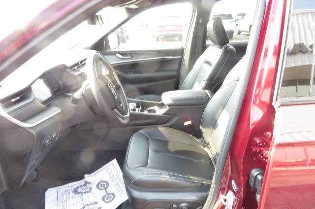 New 2025 Jeep Grand Cherokee Limited image 15