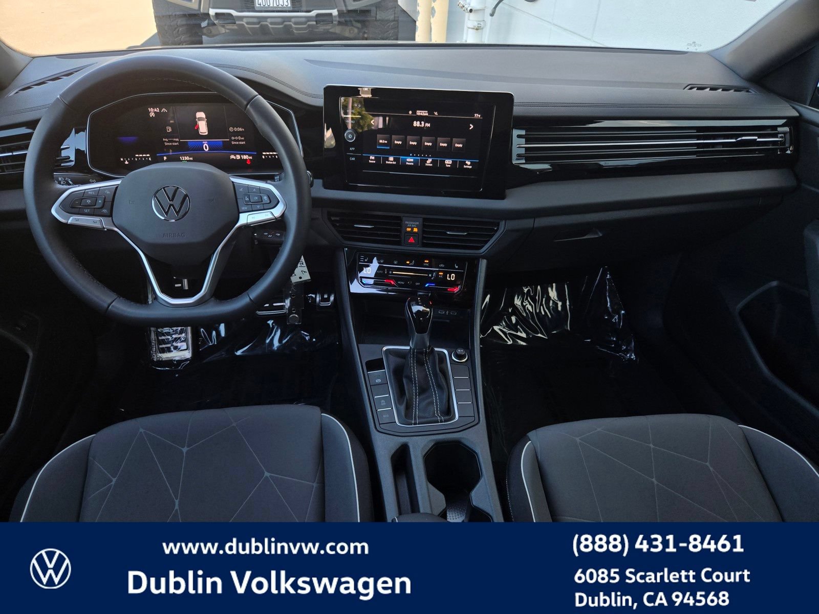 Certified 2025 Volkswagen Jetta Sport FWD image 14