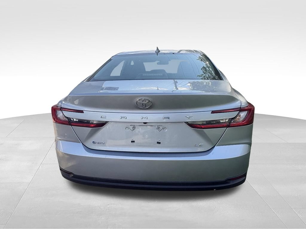 Used 2025 Toyota Camry LE FWD image 5