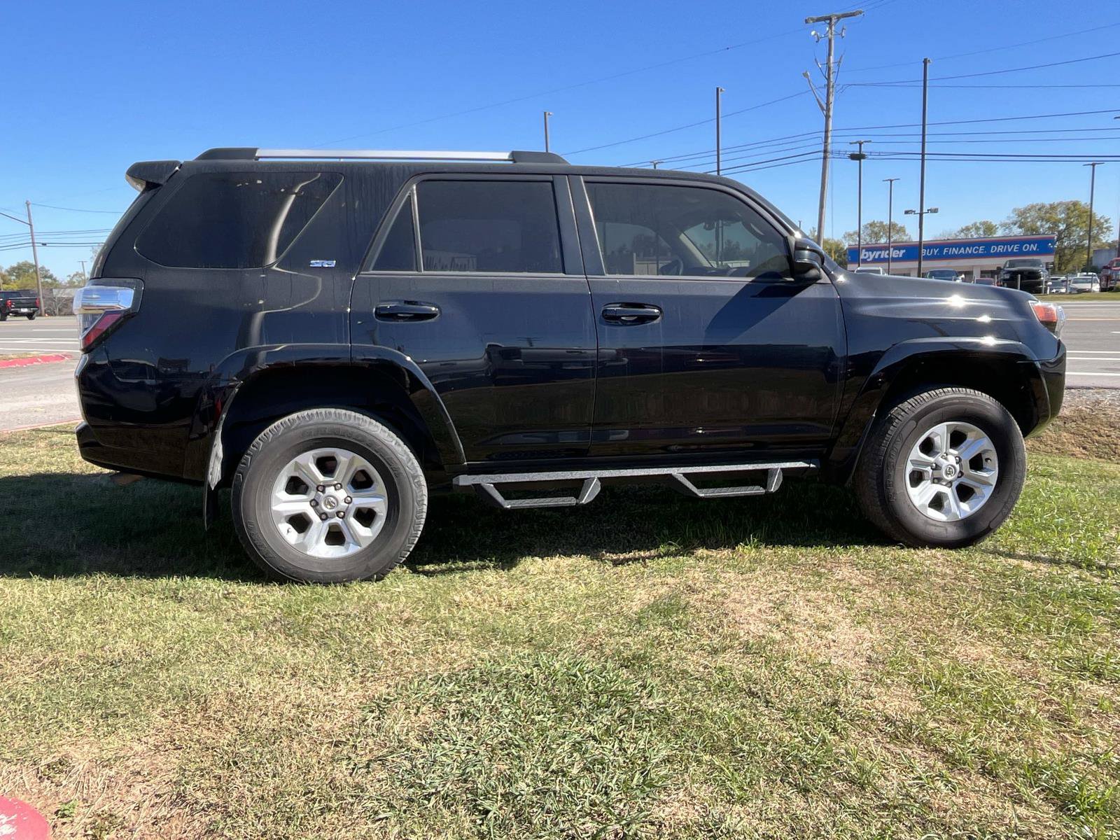 Used 2023 Toyota 4Runner SR5 RWD image 8