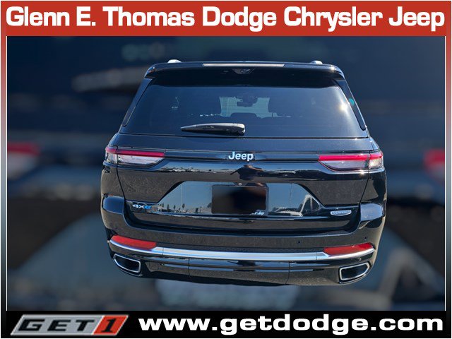 Certified 2023 Jeep Grand Cherokee Summit w/ Advanced Protech Group IV AWD/4WD image 8