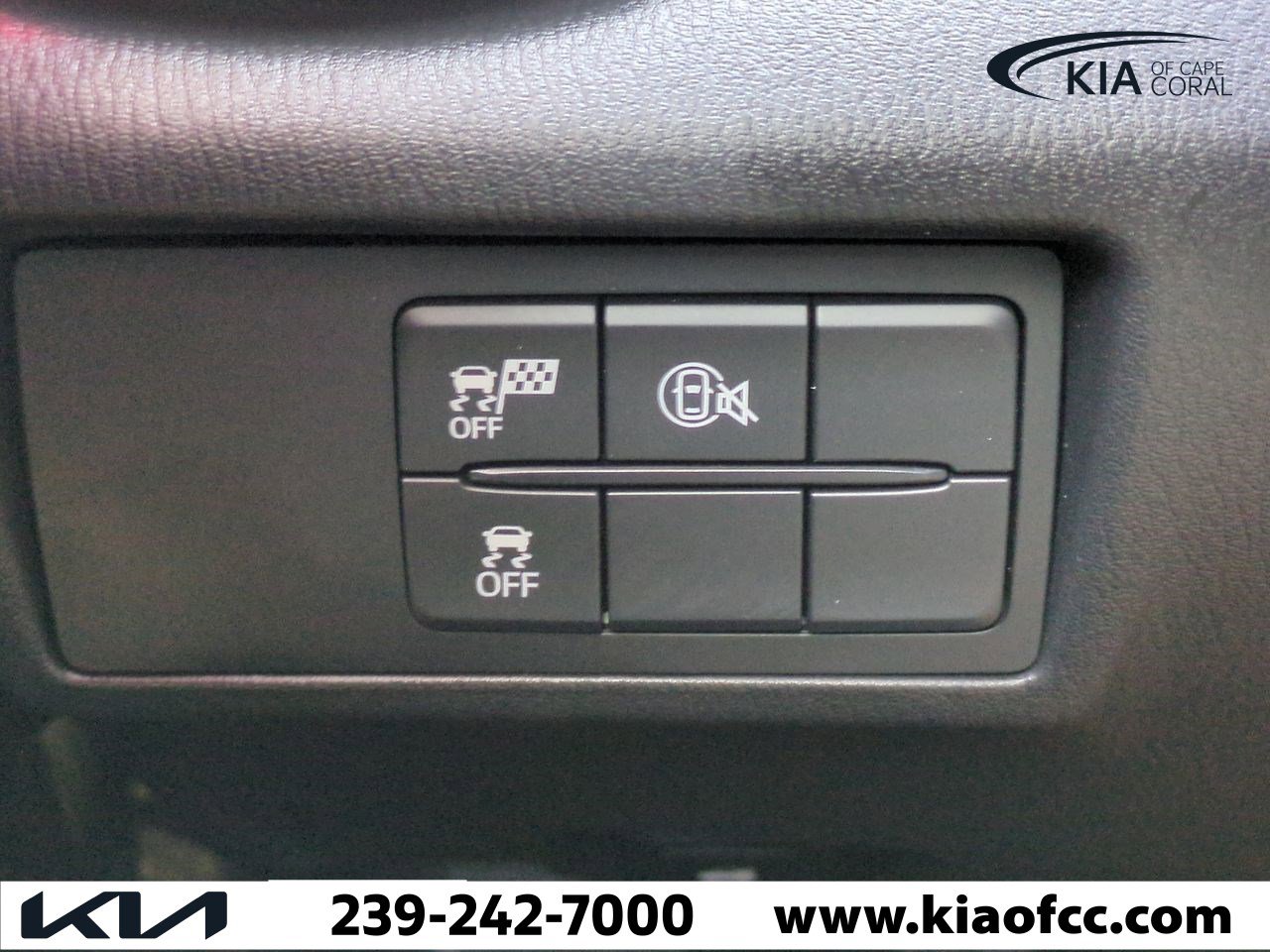 Used 2025 MAZDA MX-5 Miata Club w/ Interior Package image 20