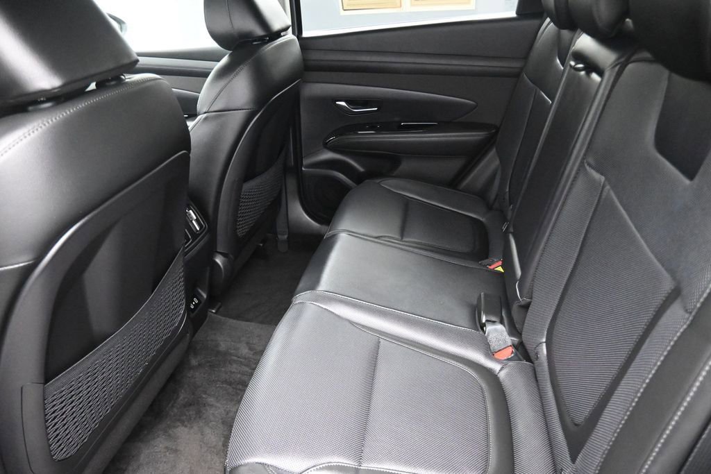 Used 2025 Hyundai Tucson Limited AWD/4WD image 9