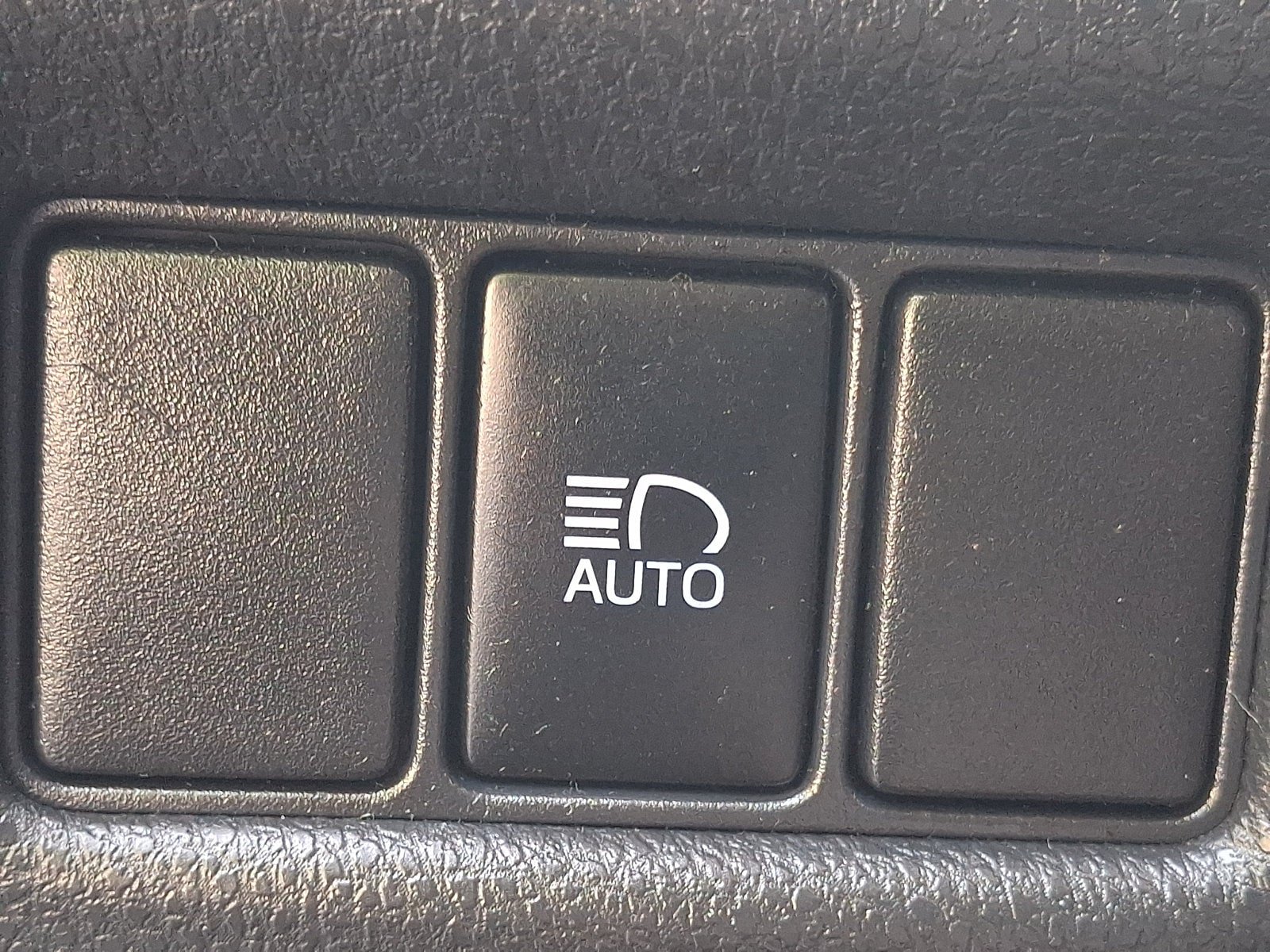 Certified 2021 Toyota C-HR LE FWD image 23
