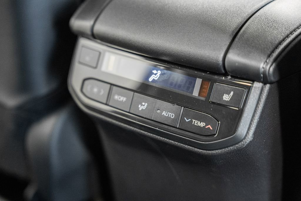 New 2026 Toyota Highlander Platinum image 36