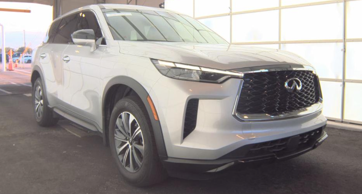 Certified 2023 INFINITI QX60 Pure FWD image 4