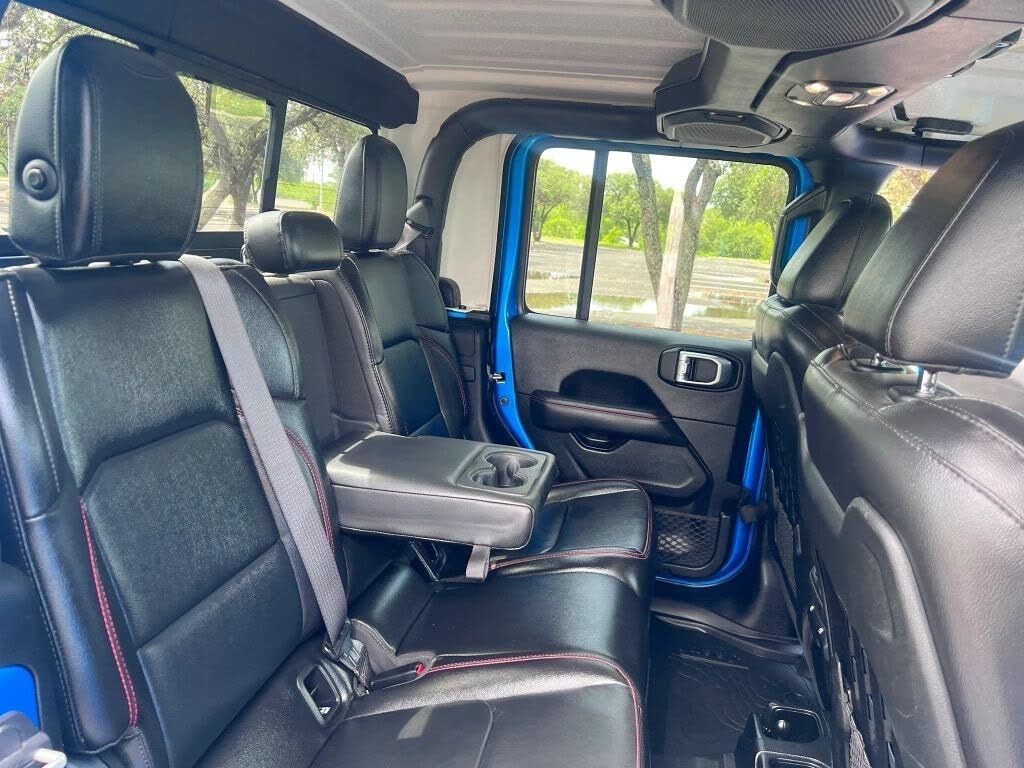 Used 2020 Jeep Gladiator Rubicon AWD/4WD image 17