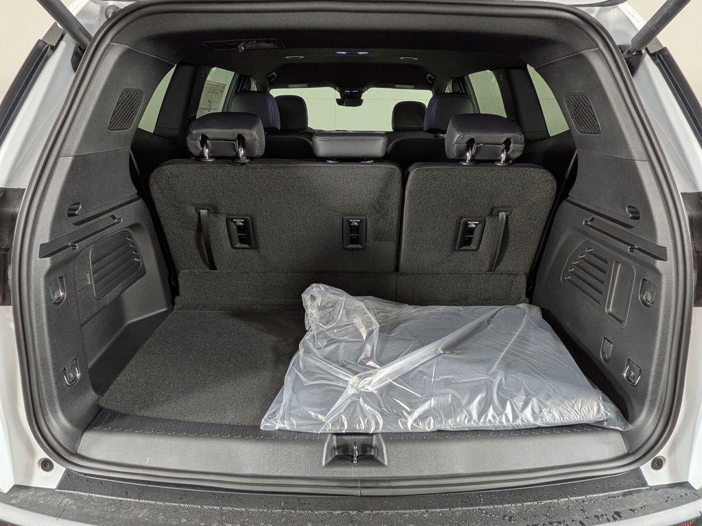 New 2026 GMC Acadia Elevation image 10