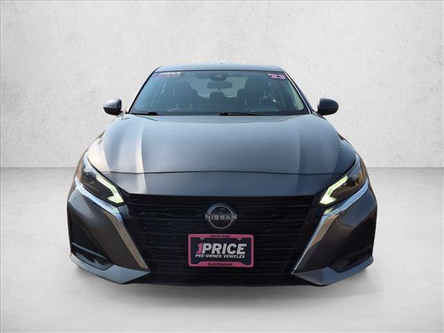 Used 2023 Nissan Altima 2.5 SV w/ SV Premium Package FWD image 2