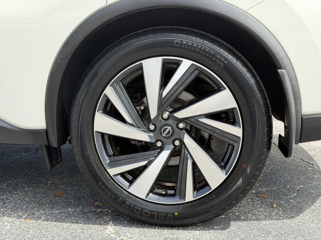 Used 2023 Nissan Murano SL w/ SL Moonroof Package FWD image 12